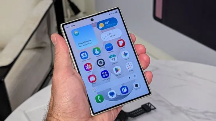 Samsung Galaxy Z Flip 8