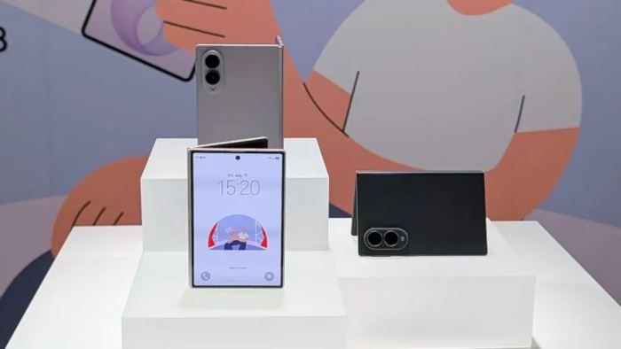 Samsung Galaxy Z Fold 8 4