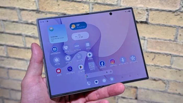 Samsung Galaxy Z Fold 8
