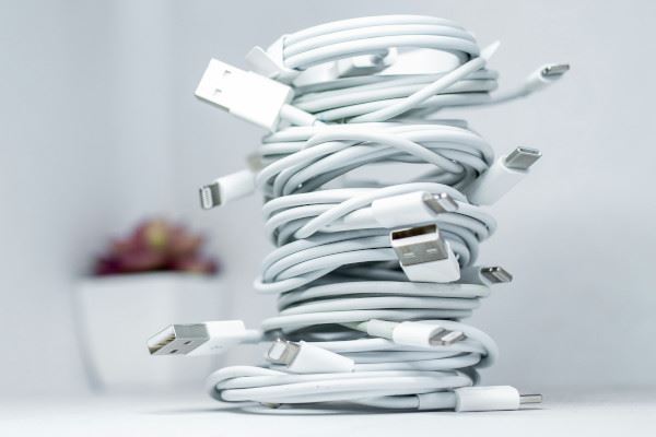 chargeur-cable-iphone