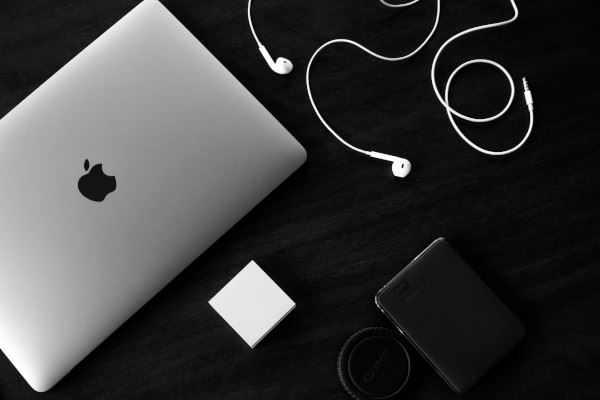macbook-M3-M4-M5