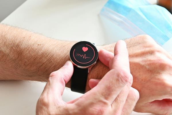 rythme-cardiaque-montre-connectee