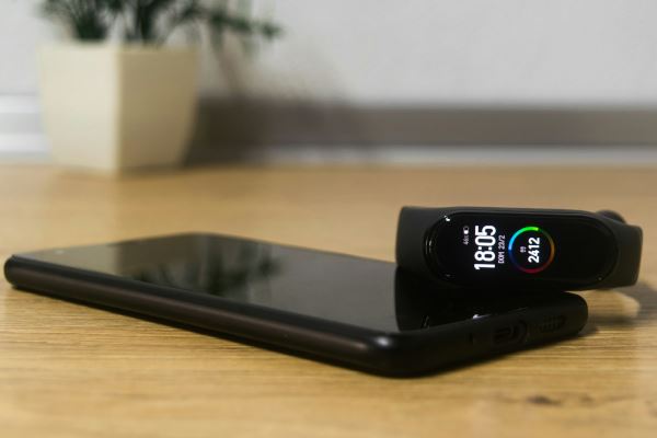 bracelet-connecte-smartband-garmin-whoop-fitbit-choix-achat-prix
