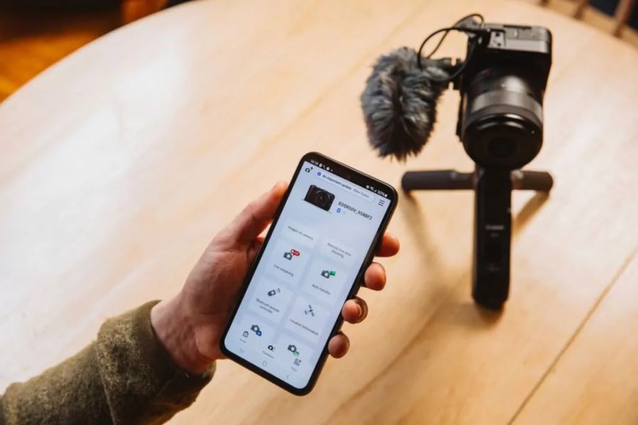Canon EOS R50 V application