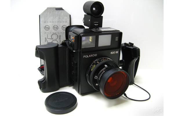polaroid 600se + 75mm  f/5.6