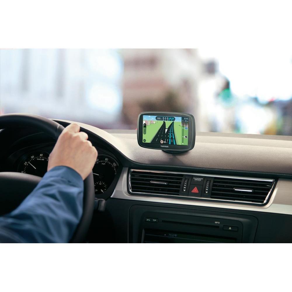 GPS pour voiture : Garmin ou TomTom ?