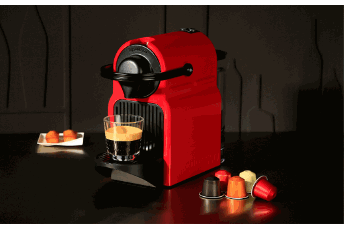 Nespresso Inissia : la machine à café compacte, rapide et design