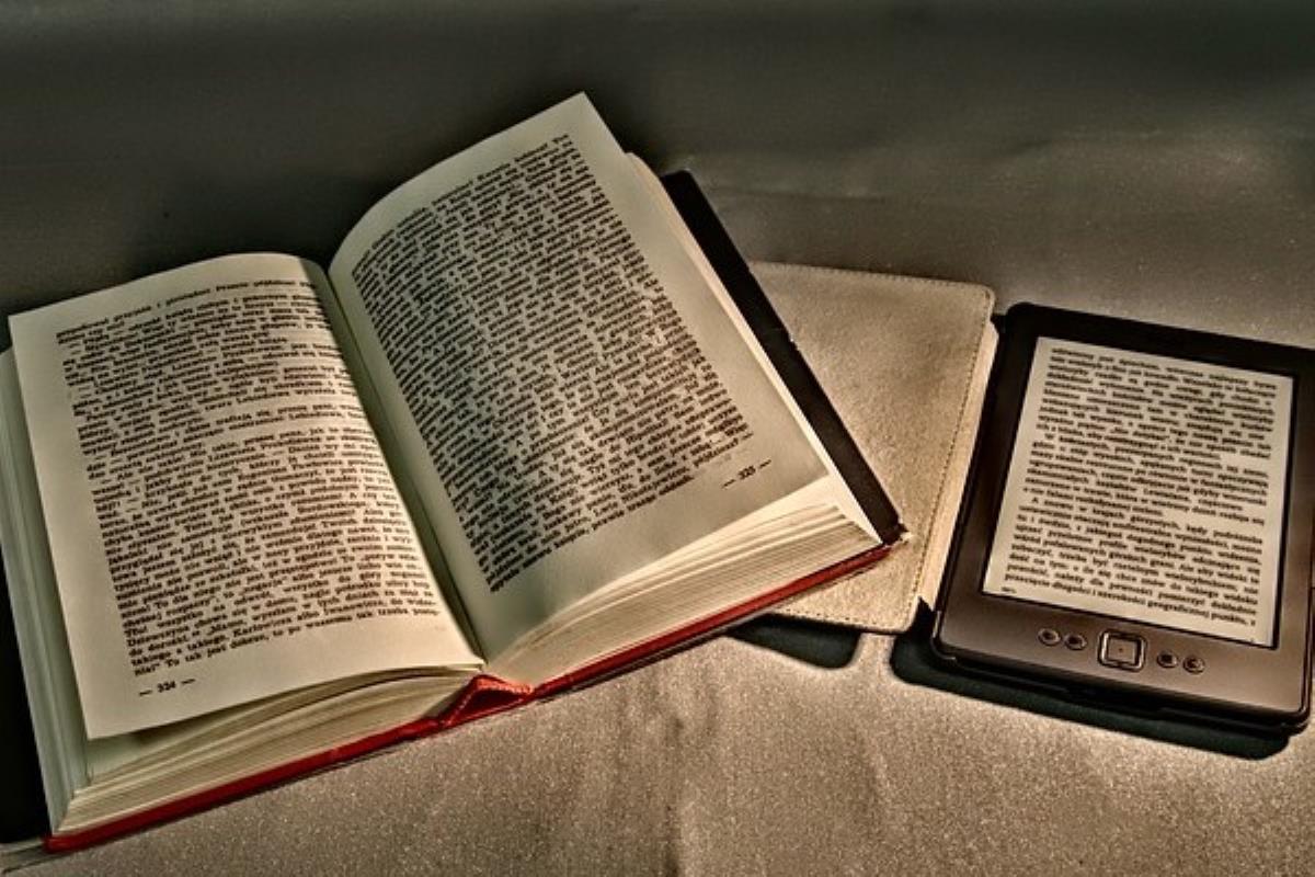 Vaut-il mieux lire sur un livre papier ou sur une tablette ? 