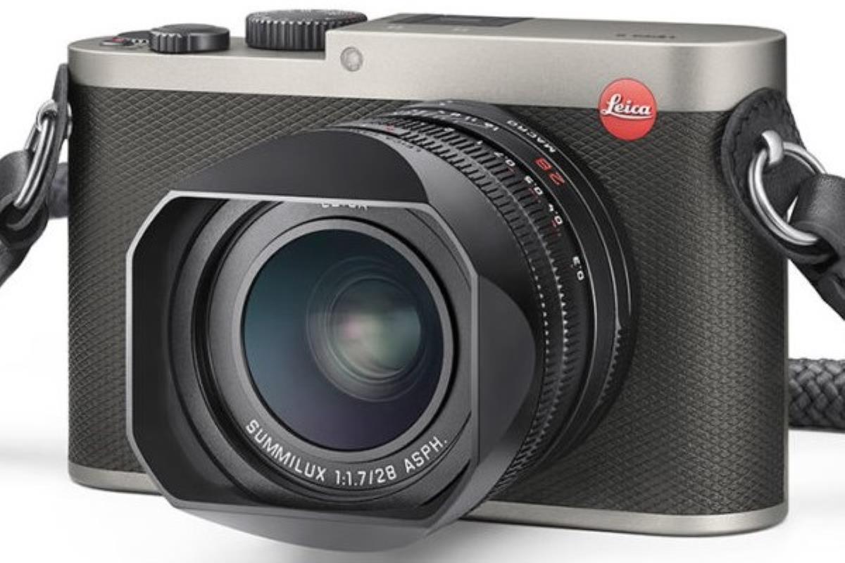 Leica Q : le compact expert en version titane