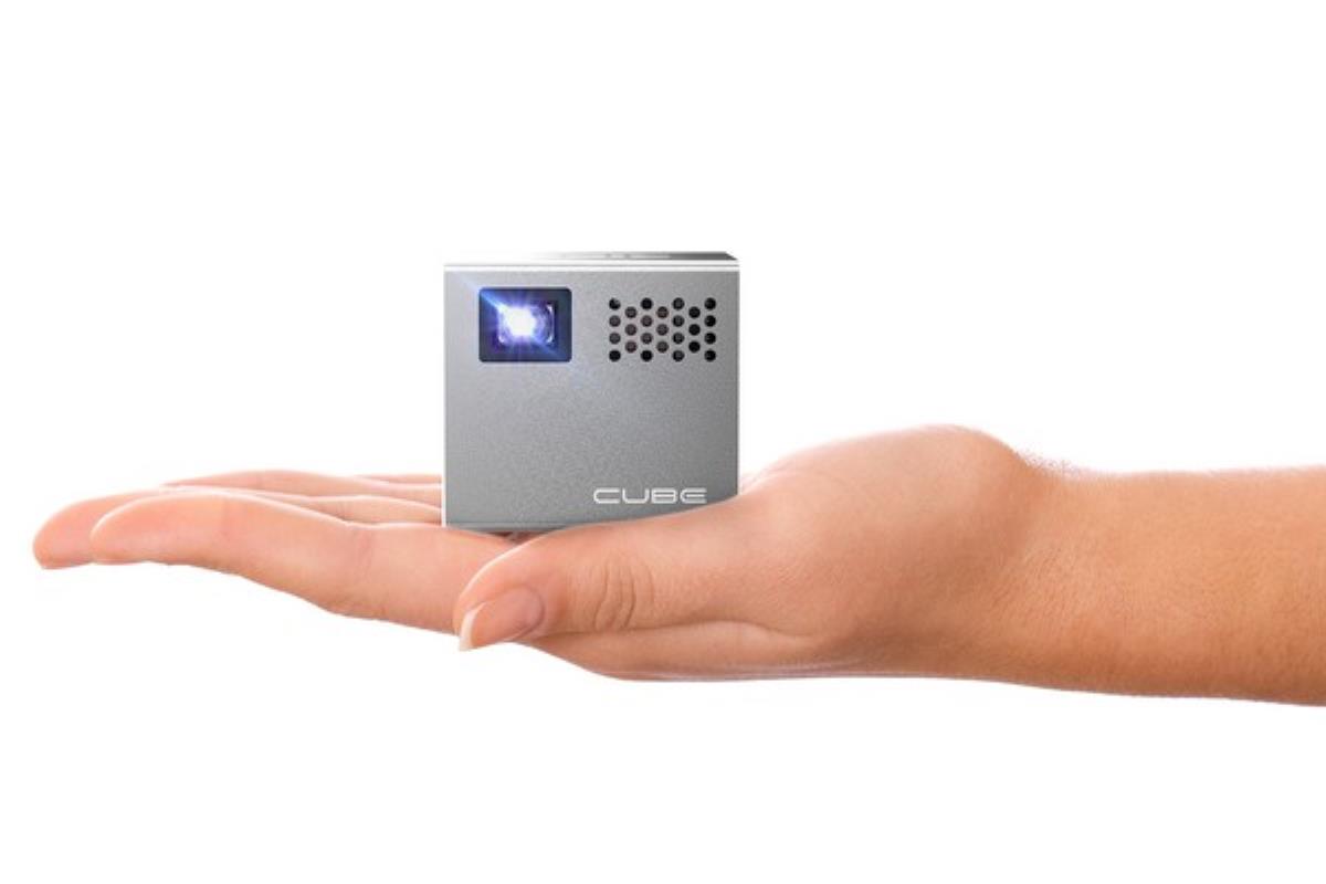 Rif6 Cube, un mini projecteur qui tient dans le creux de la main !