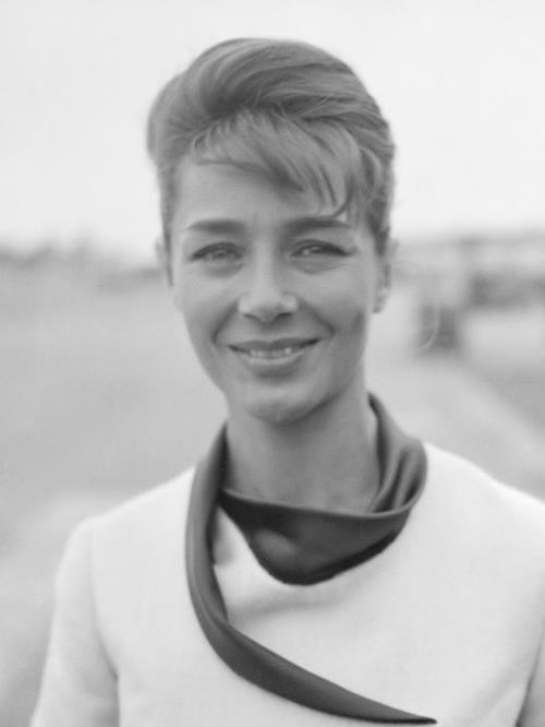 Emmanuelle_Riva_(1962)