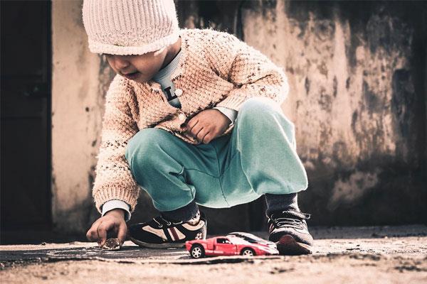 Jouet pour bébé de triage comme un petit jardinier - Un petit génie