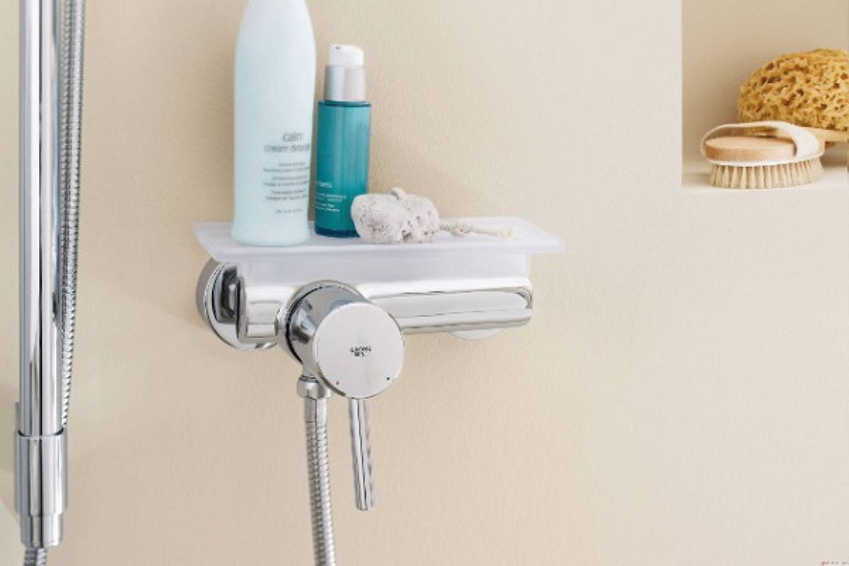 Moderne ou rétro : quel style de robinet pour votre salle de bain ?
