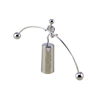 Creative Balance Ball Swing Haltérophilie Petit Iron Man Ériger Tumbler Ornements Argent RP016