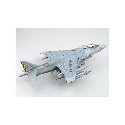 TRUMPETER 1/32 AV8B HARRIER II NIGHT ATTACK AIRCRAFT MODEL KIT [TOY] (JAPAN IMPORT)