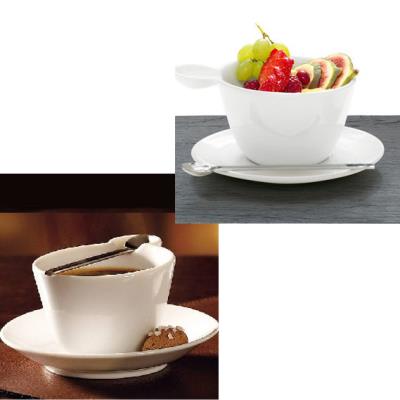Déjeuner blanc et sa cuillère Multicup&Spoon