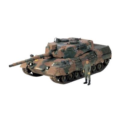 1 35 West German Leopard A4 (Plastic Model)