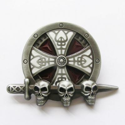 boucle de ceinture crane et epée bouclier celtic rouge