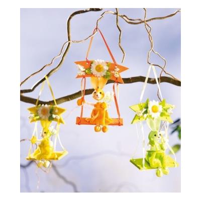Lot de 3 Petits lapins décoratifs sur balançoire