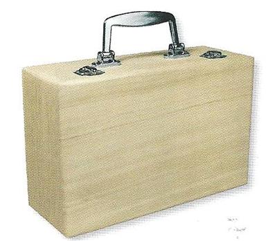 Valise en bois à anse en métal