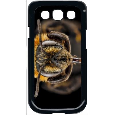 Coque samsung s3 macro tete d'abeille sur fond noir