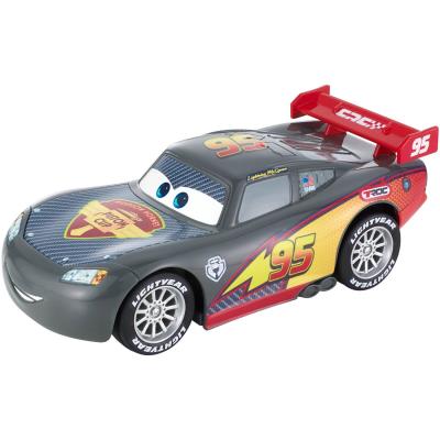 Véhicule à rétrofriction Cars : Voiture Flash McQueen Carbone Mattel