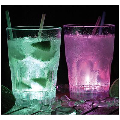 2 verres à cocktails lumineux