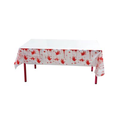Nappe Halloween avec tâches de sang