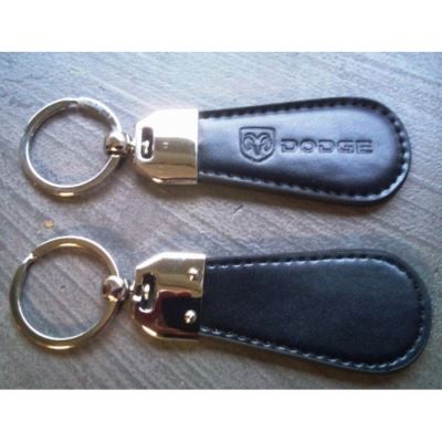 porte clé dodge en cuir ovale auto americaine usa w200