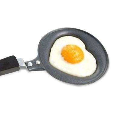 Poêle de cuisson en forme design c?ur deco maison ustensile cuisine