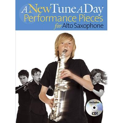 Partitions variété, pop, rock... BOSTON MUSIC COMPANY A NEW TUNE A DAY - PERFORMANCE PIECES + CD - ALTO SAX Vents