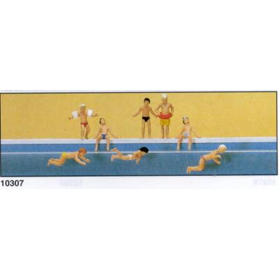 enfants dans la piscine