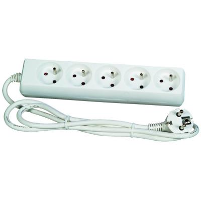 Voltman DIO013031 Bloc 5 prises 2P T cordon 1,5 m 10 / 16A