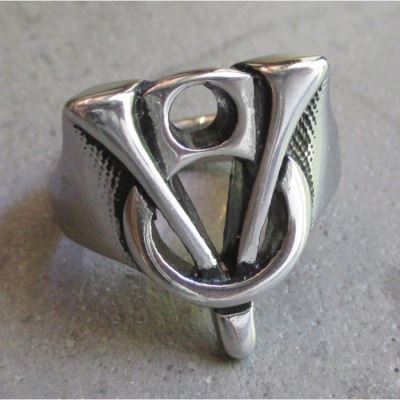 bague V8 logo moteur 10us fan voiture americaine chevaliere homme