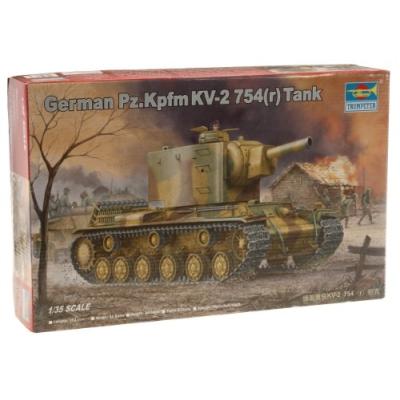 TRUMPETER 1:35 - GERMAN PZ.KPFM KV-2 754(R) TANK