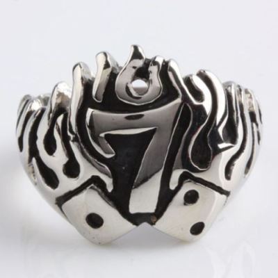 bague dé 7 à flammes 13us ( chance) chevaliere homme rockabilly