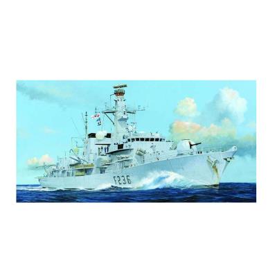 Maquette bateau : frégate britannique type 23 hms montrose (f236) trumpeter