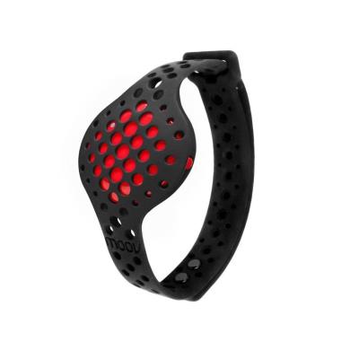 MOOV Now - Bracelet connectÃ© avec capteurs de mouvements 3D - Rouge