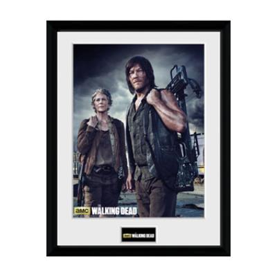 Walking Dead poster encadré Carol and Daryl 45 x 34 cm