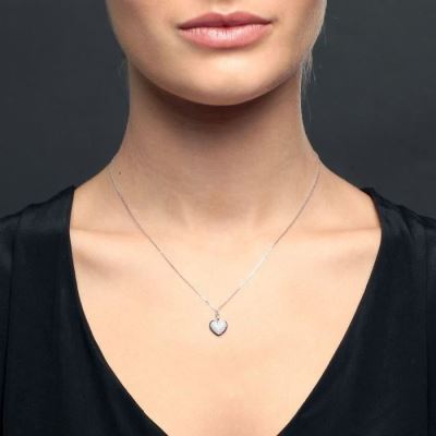 LE DIAMANTAIRE Pendentif Coeur Or Blanc et Diamant avec une chaîne offerte