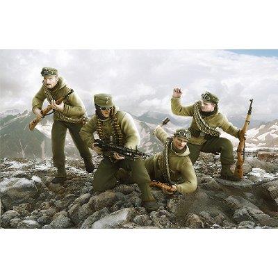 ZVEZDA Figurines 2&egrave;me Guerre Mondiale : Chasseurs Alpins Allemands  