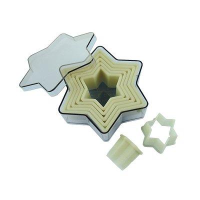 Boite de 7 emporte-pièces étoiles lisses, plastiques