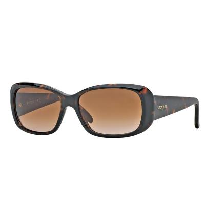 Lunettes de Soleil Vogue 2606 (W65613) Noir Femme