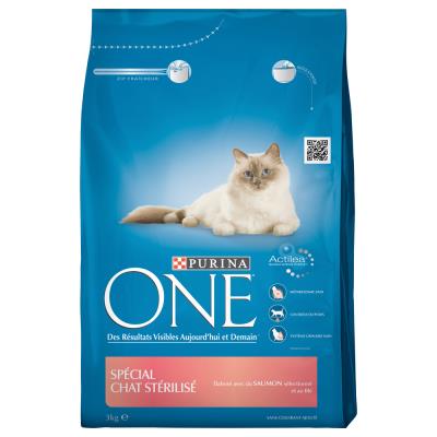 Purina One - Croquettes au Saumon et Blé pour Chat Adulte Stérilisé - 3Kg