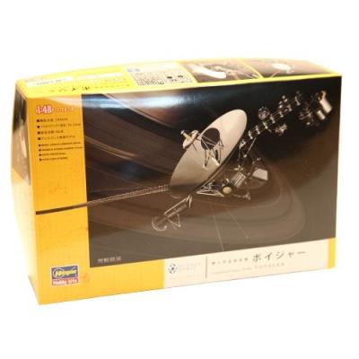 UNMANNED SPACE PROBE VOYAGER (PLASTIC MODEL)