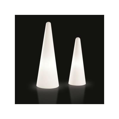 Lampadaire CONO - SLIDE design -