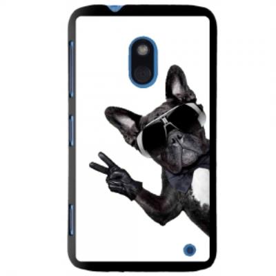 Coque noire pour Lumia 620 motif chien à lunettes sur fond blanc