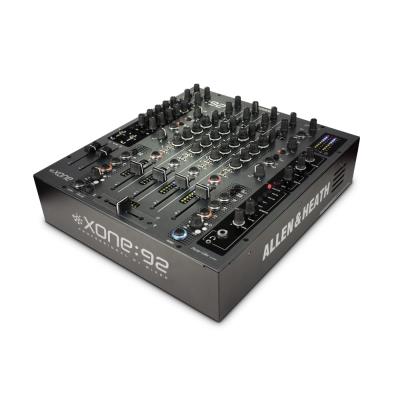 Mixage ALLEN & HEATH XONE 92 LINEAR 4 voies & plus