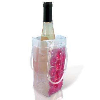 La bouteille de vin rosé remise à plat et en plastique