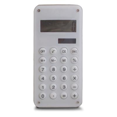 Calculette design équipé oeun jeu de labyrinthe blanc